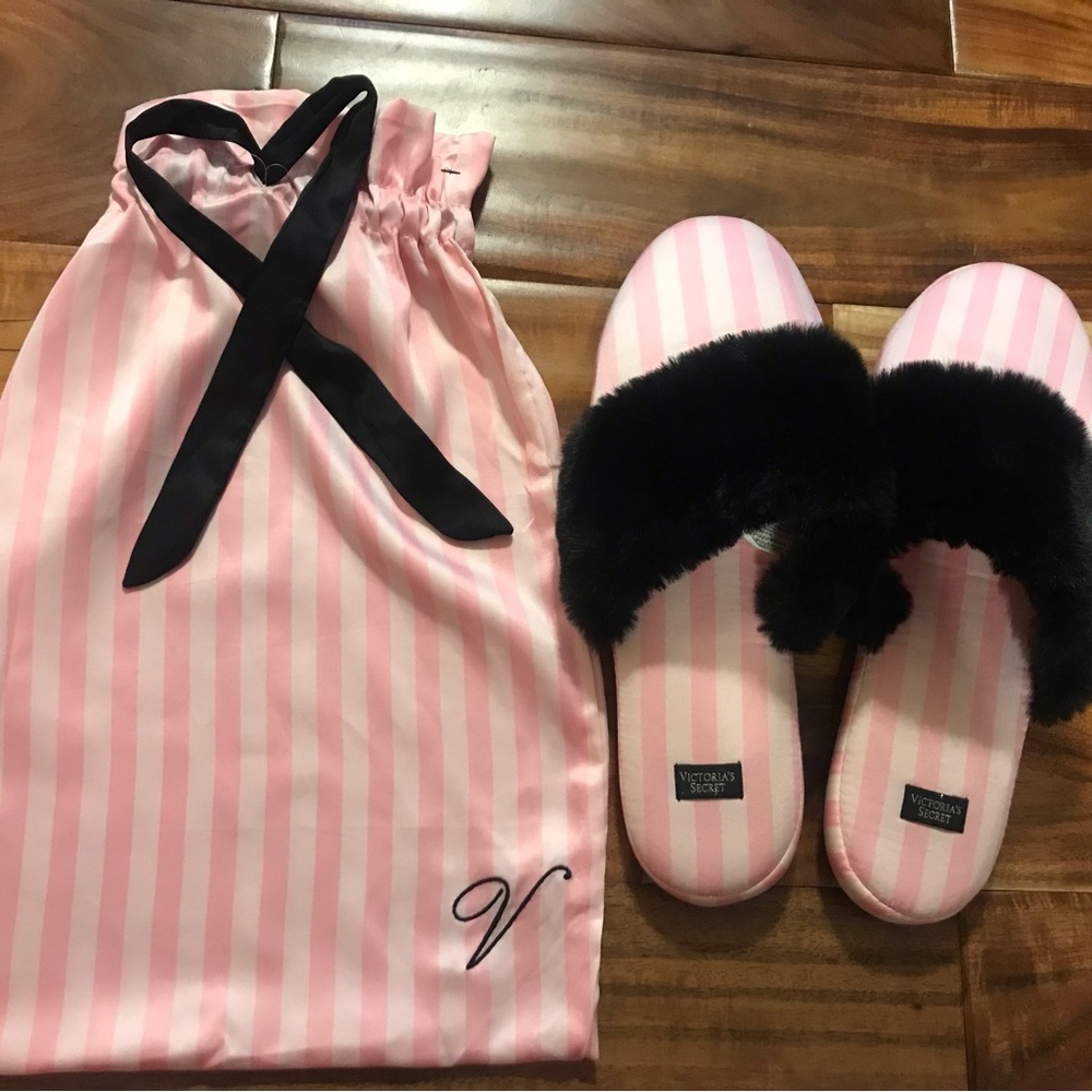 Victoria's Secret Pink and black Plush Slippers